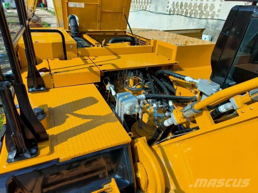 CAT 345 Pásová rýpadla