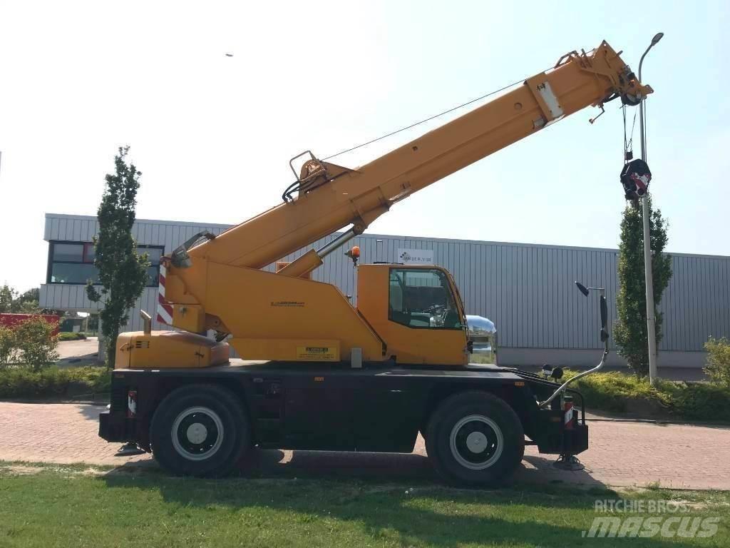 Demag ac30 Univerzální terénní jeřáby