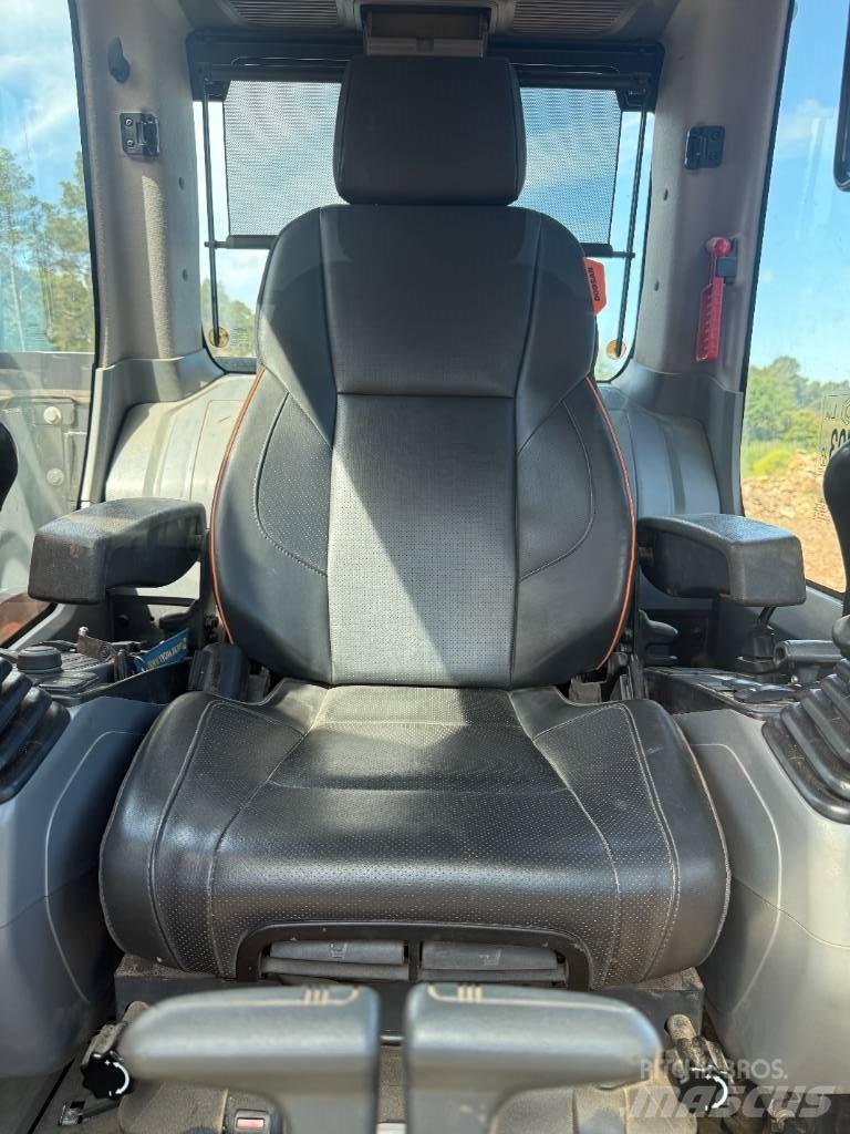 Doosan DX 235 LCR Pásová rýpadla