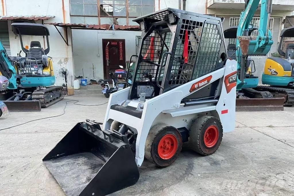 Bobcat S 70 Smykem řízené nakladače