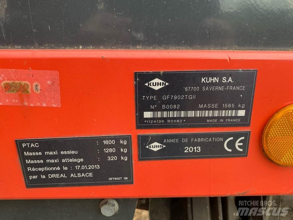 Kuhn GF 7902T GII Obraceče a shrabovače sena