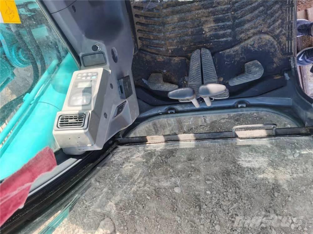 Kobelco SK210LC-8 Pásová rýpadla