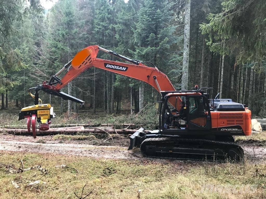 Doosan DX 235 NLC-5 Pásová rýpadla