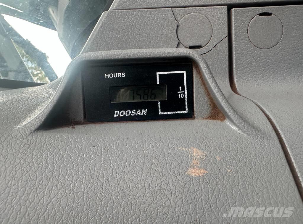 Doosan DX 255 LC-5 Pásová rýpadla