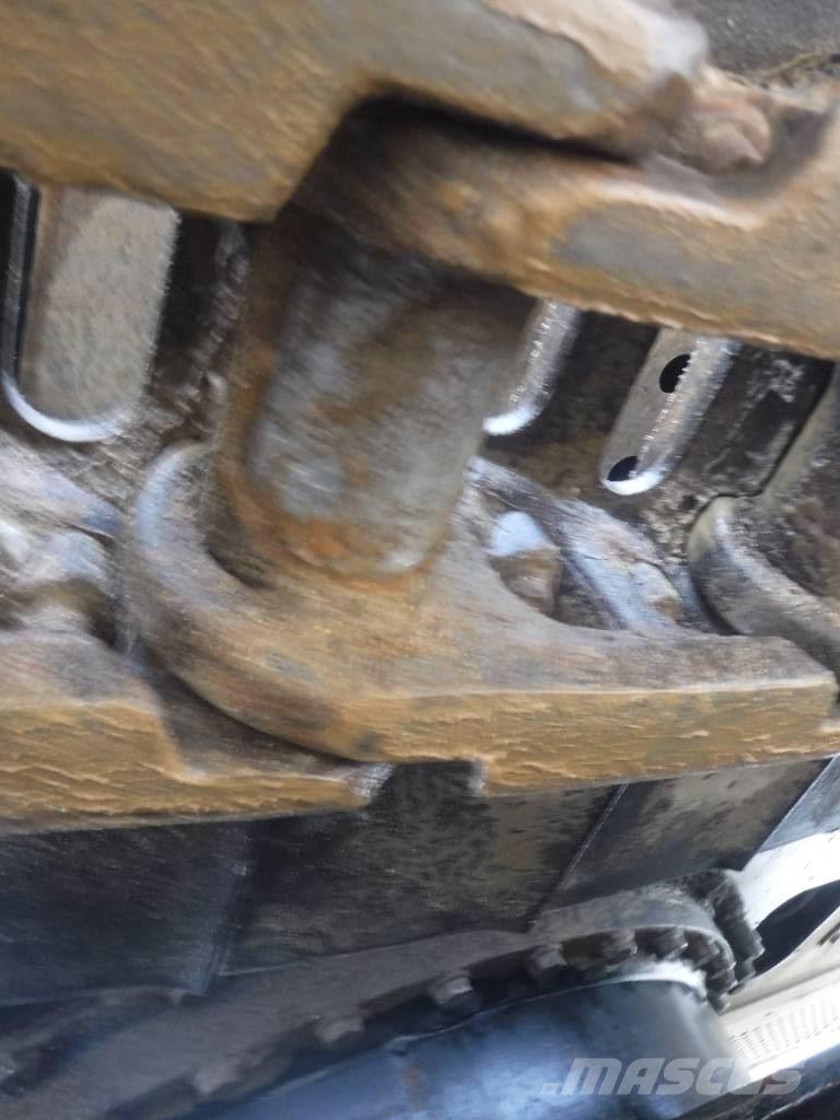 Hitachi ZX 210 LC-6 Pásová rýpadla