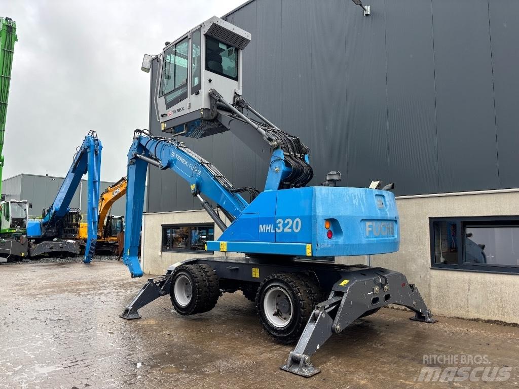 Fuchs MHL 320 D Stroje pro manipulaci s odpadem