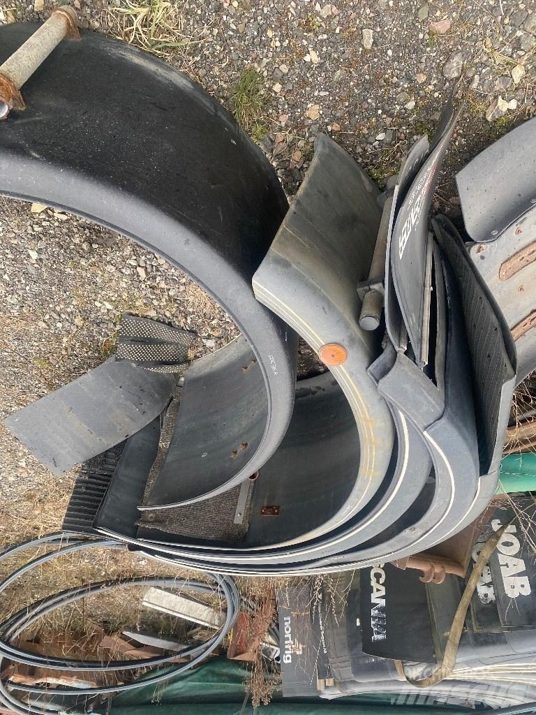  Däck skärm GRATIS Pneumatiky, kola a ráfky