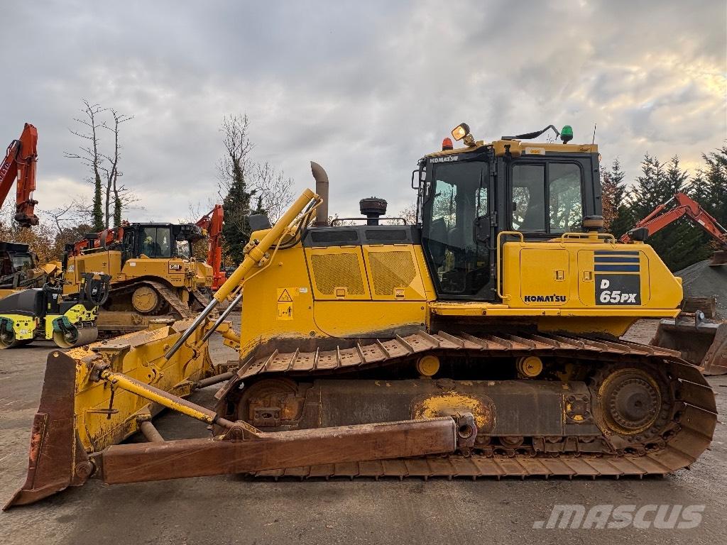 Komatsu D65PX-18 Pásové dozery