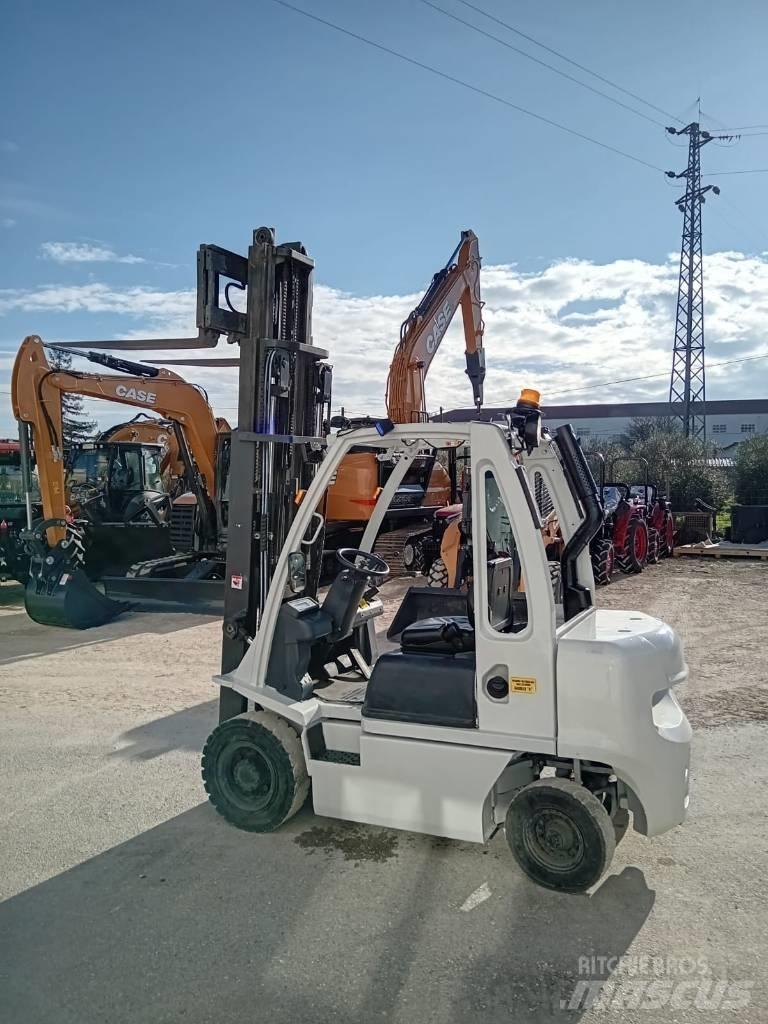 UniCarriers DX 25 Dieselové vozíky