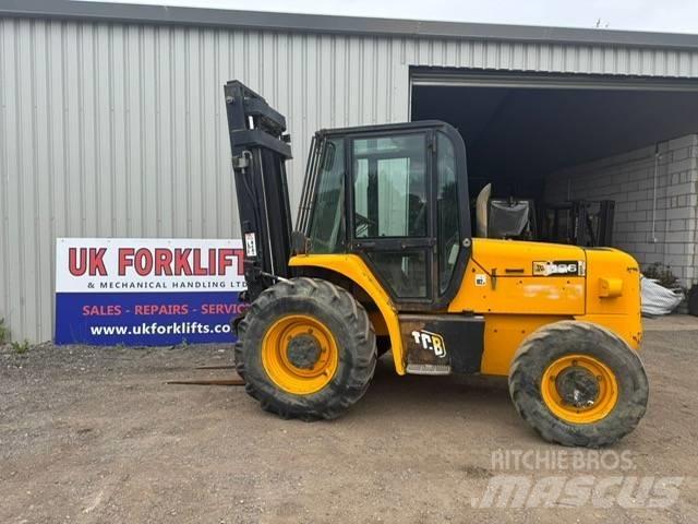 JCB 926 Terénní vysokozdvižné vozíky