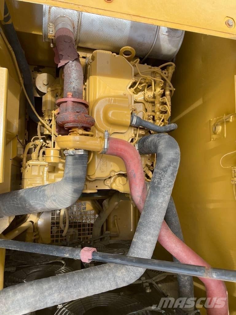 CAT CAT320GC Midi rýpadla 7t - 12t