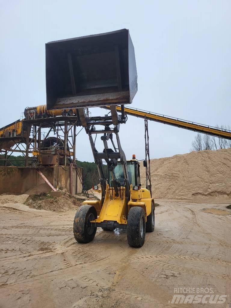 Volvo L 40 B Mininakladače