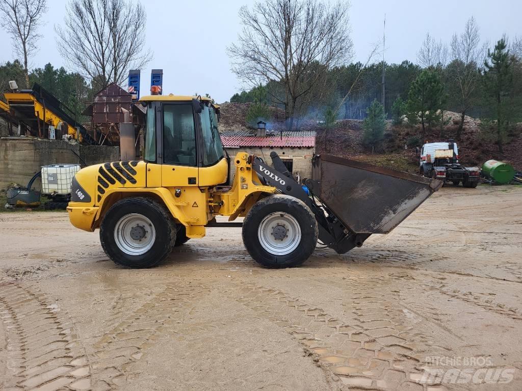 Volvo L 40 B Mininakladače