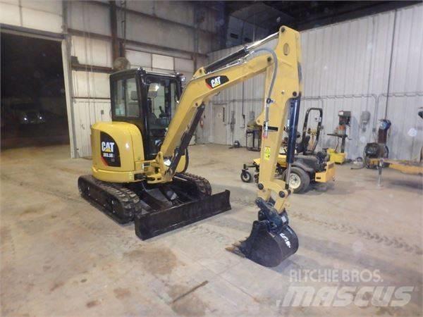 CAT 303.5 Mini rýpadla < 7t