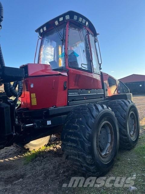 Komatsu XF895-2 Vyvážecí traktory