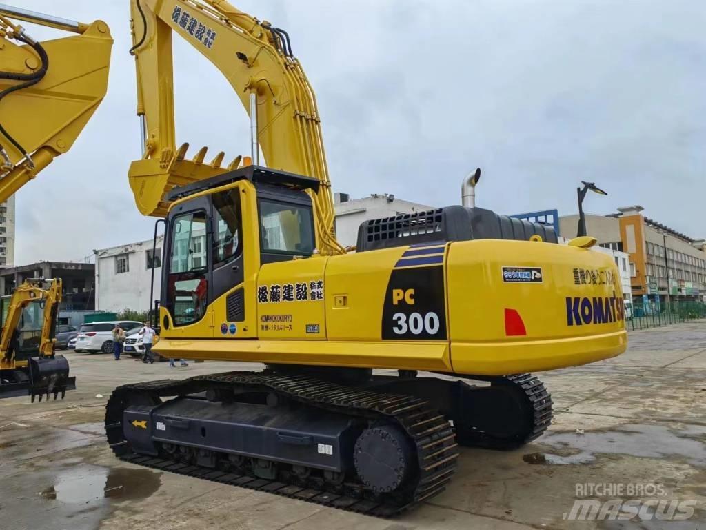 Komatsu PC 300 Pásová rýpadla