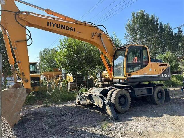 Hyundai 210W Kolová rýpadla