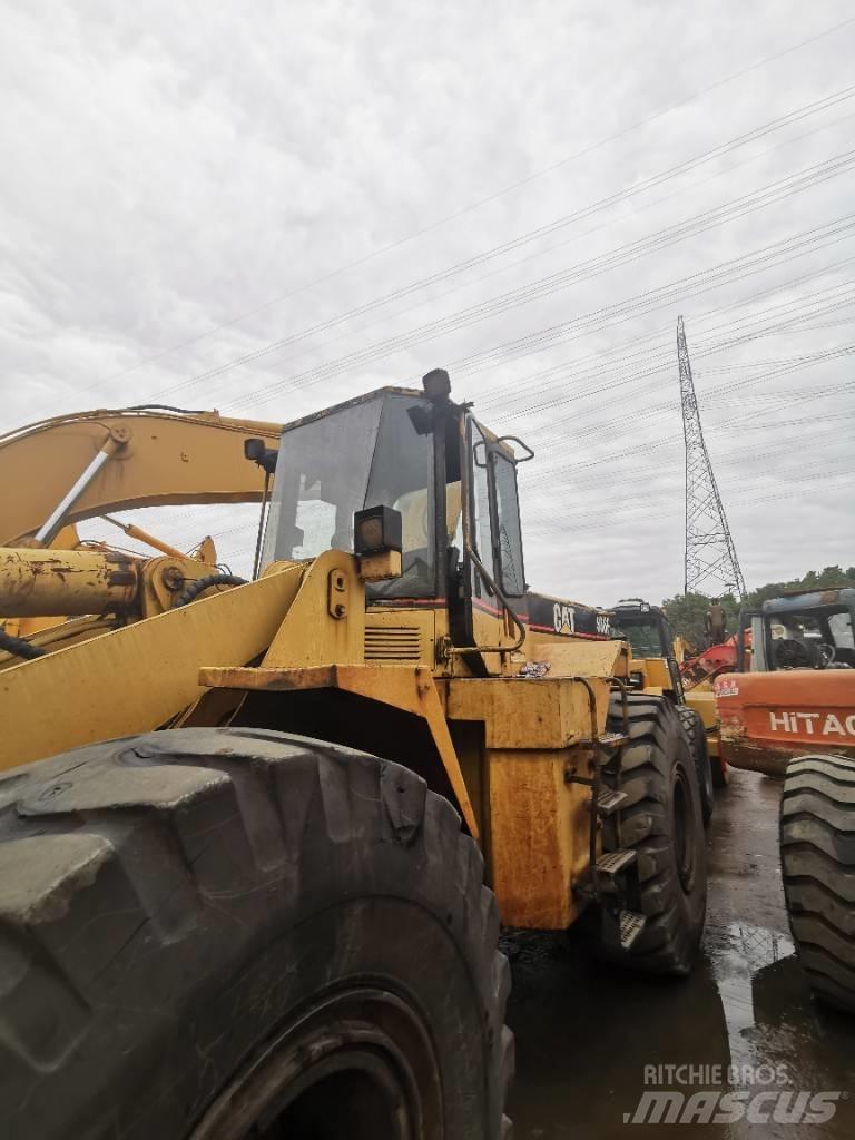CAT 966F Kolové nakladače