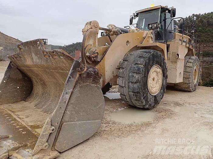 CAT 988K Kolové nakladače