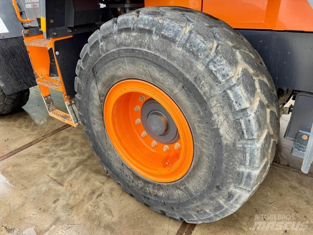 Doosan DL250-7 Kolové nakladače