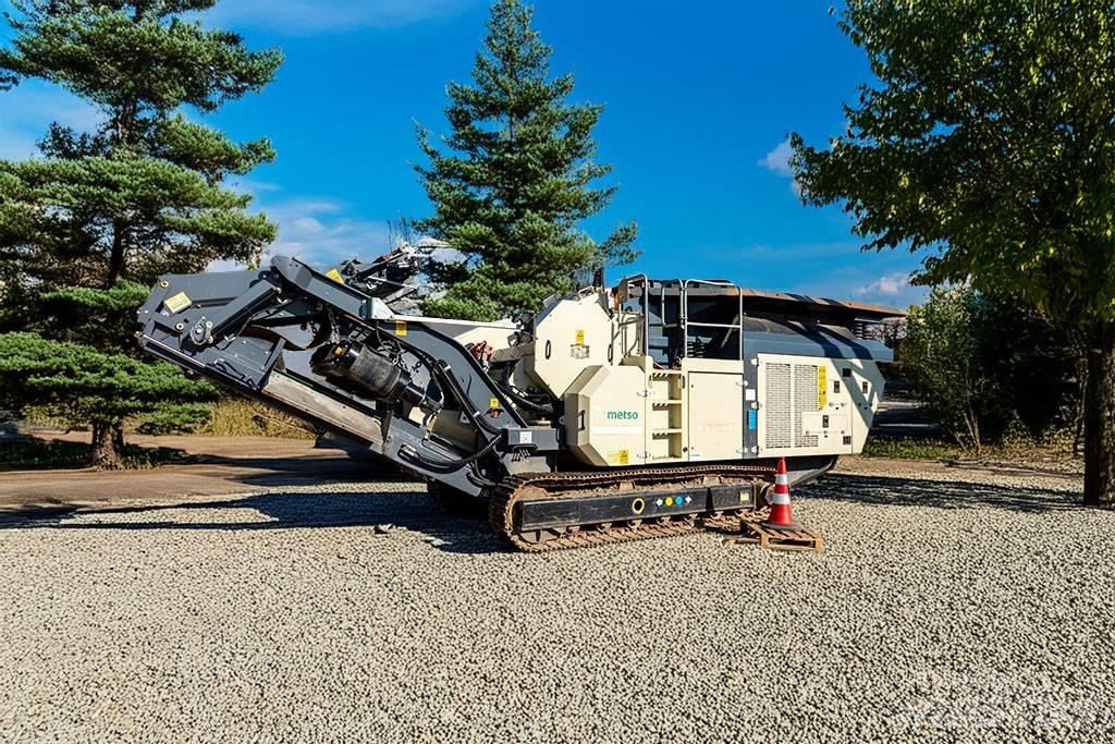 Metso J90 Mobilní drtiče
