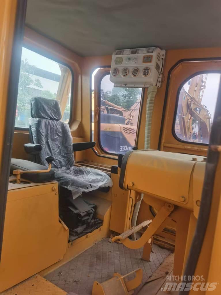 CAT D 7 G Pásové dozery