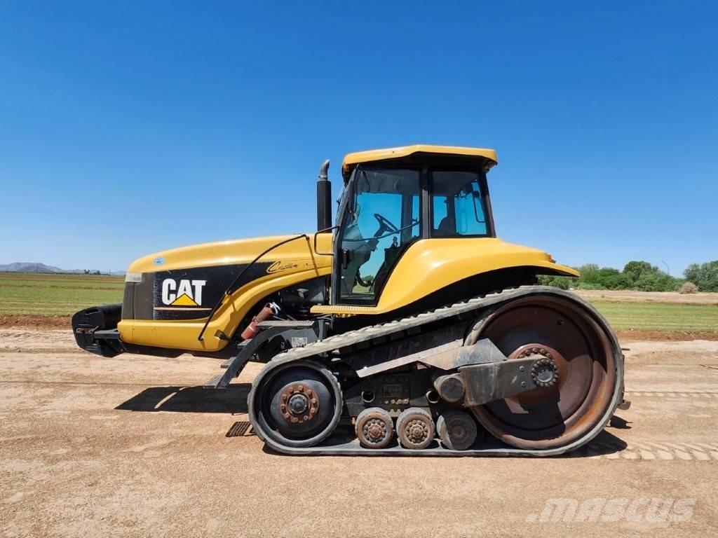 CAT CH45 Traktory