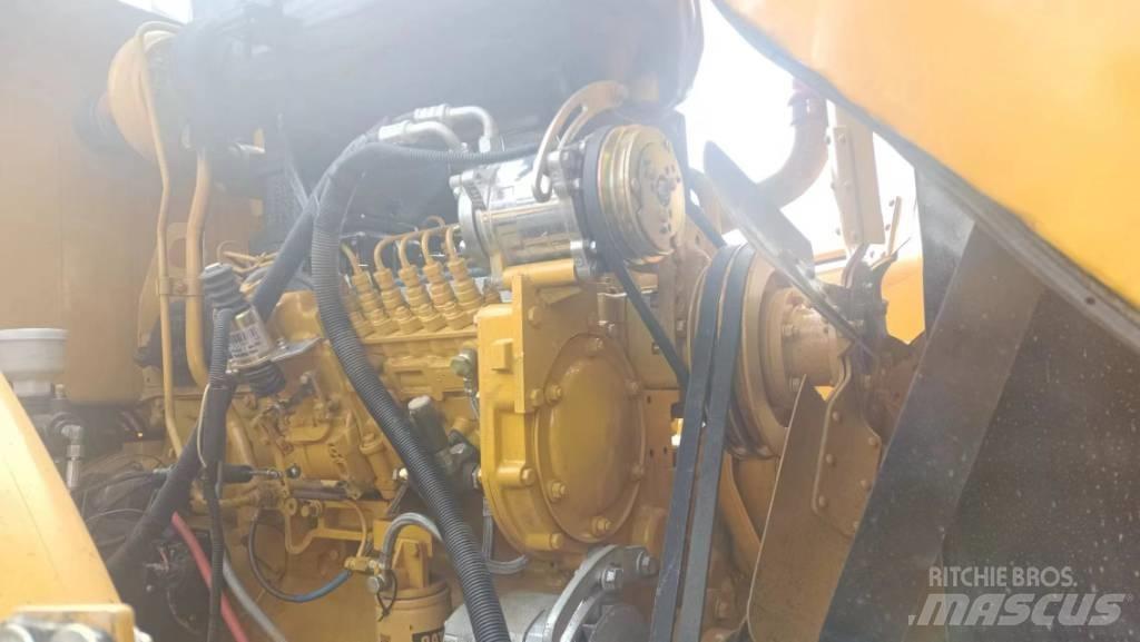 CAT 966 H Kolové nakladače