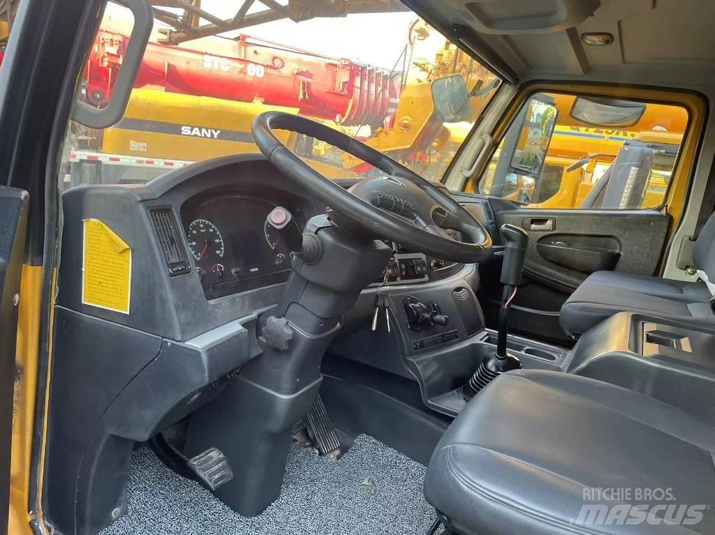 XCMG XCT 80 Univerzální terénní jeřáby