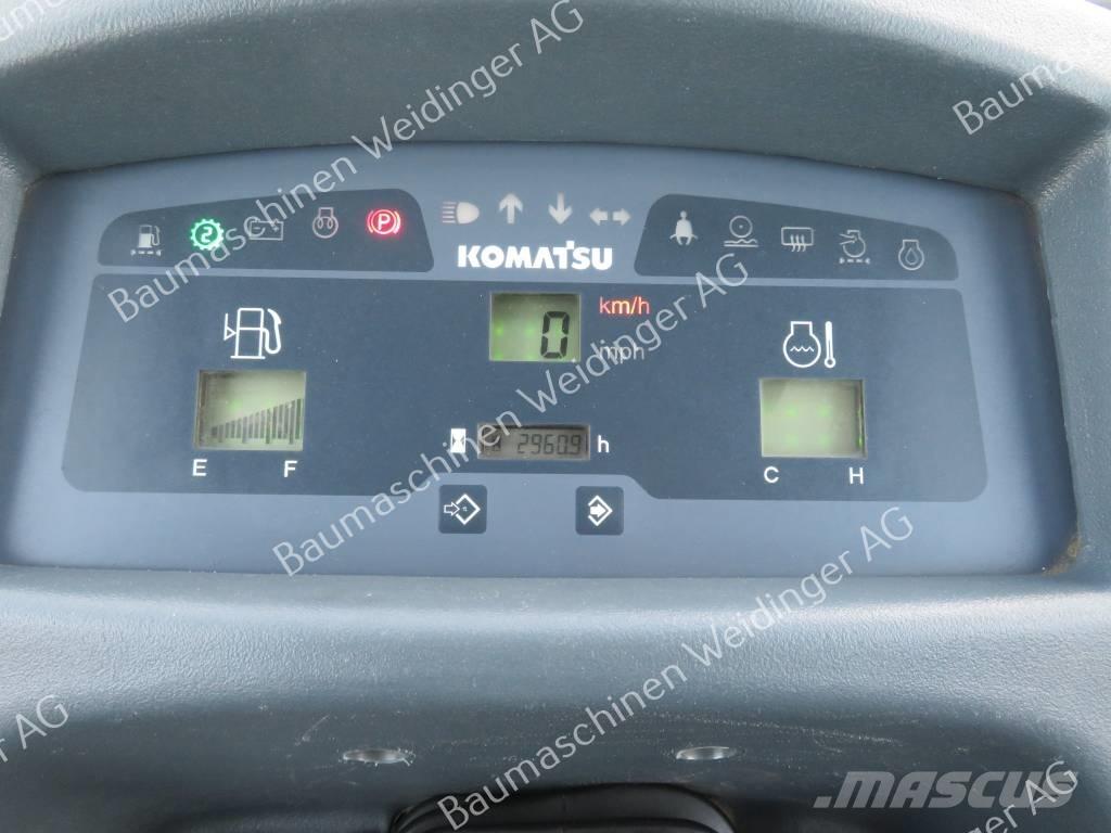 Komatsu WA 70-7 Kolové nakladače