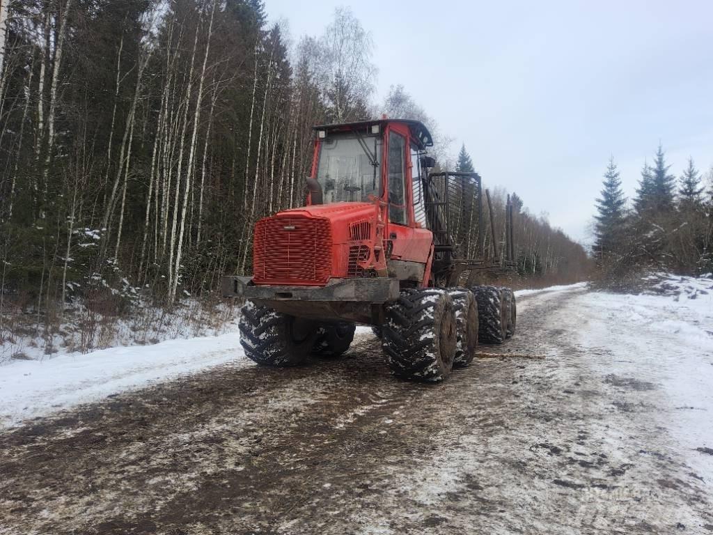 Komatsu 835 Vyvážecí traktory