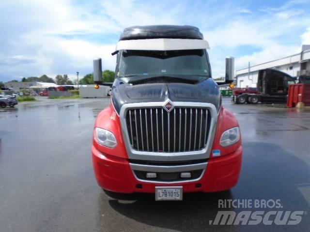 International LT625 Tahače