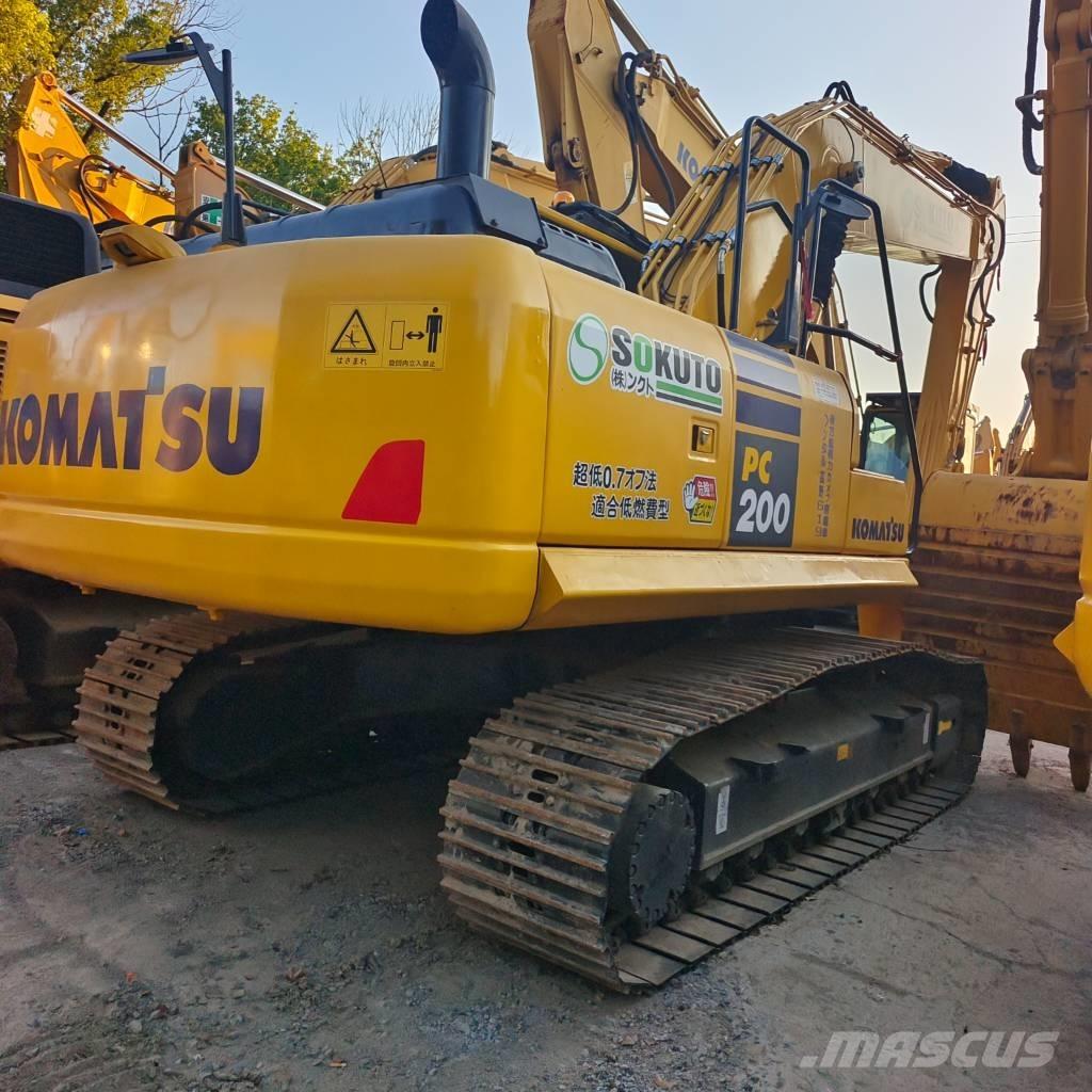 Komatsu PC200-8 Pásová rýpadla