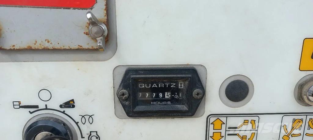 Aichi SR 12 B Teleskopické plošiny