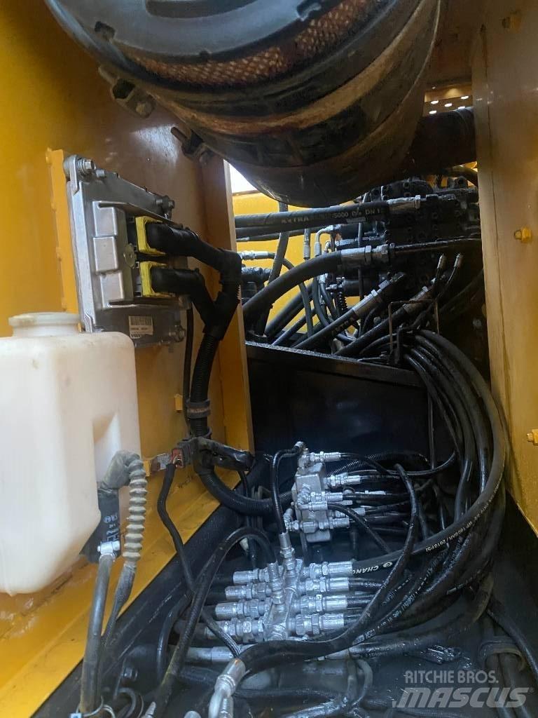 Volvo EC210BLC Pásová rýpadla