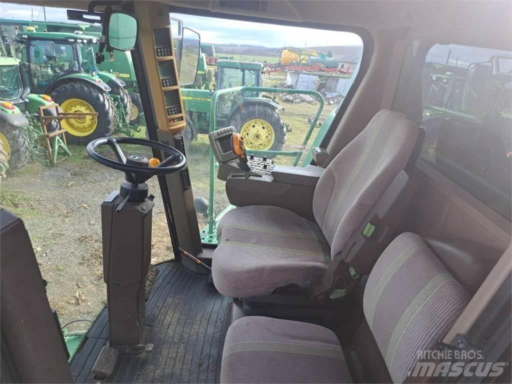 John Deere W650 Sklízecí mlátičky