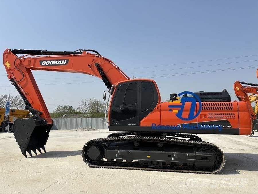 Doosan DX 340 Pásová rýpadla