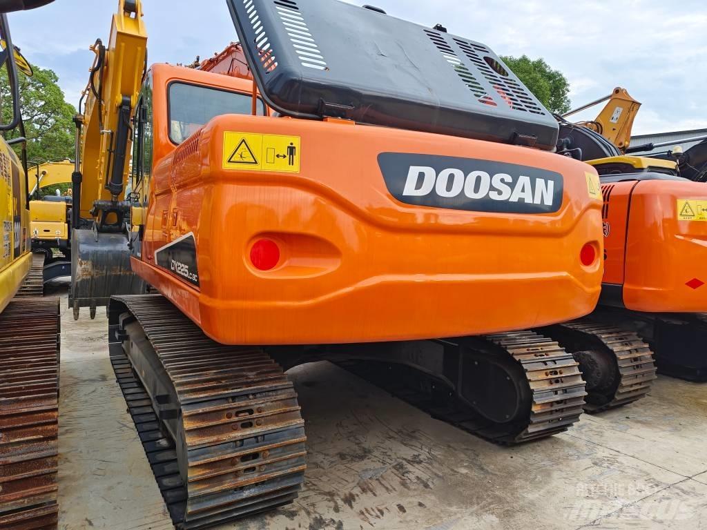 Doosan DX 225 LC-9C Pásová rýpadla