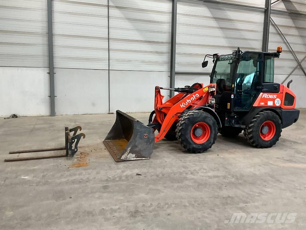 Kubota R 065 Kolové nakladače