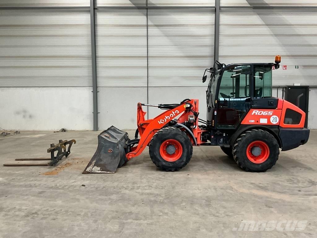 Kubota R 065 Kolové nakladače