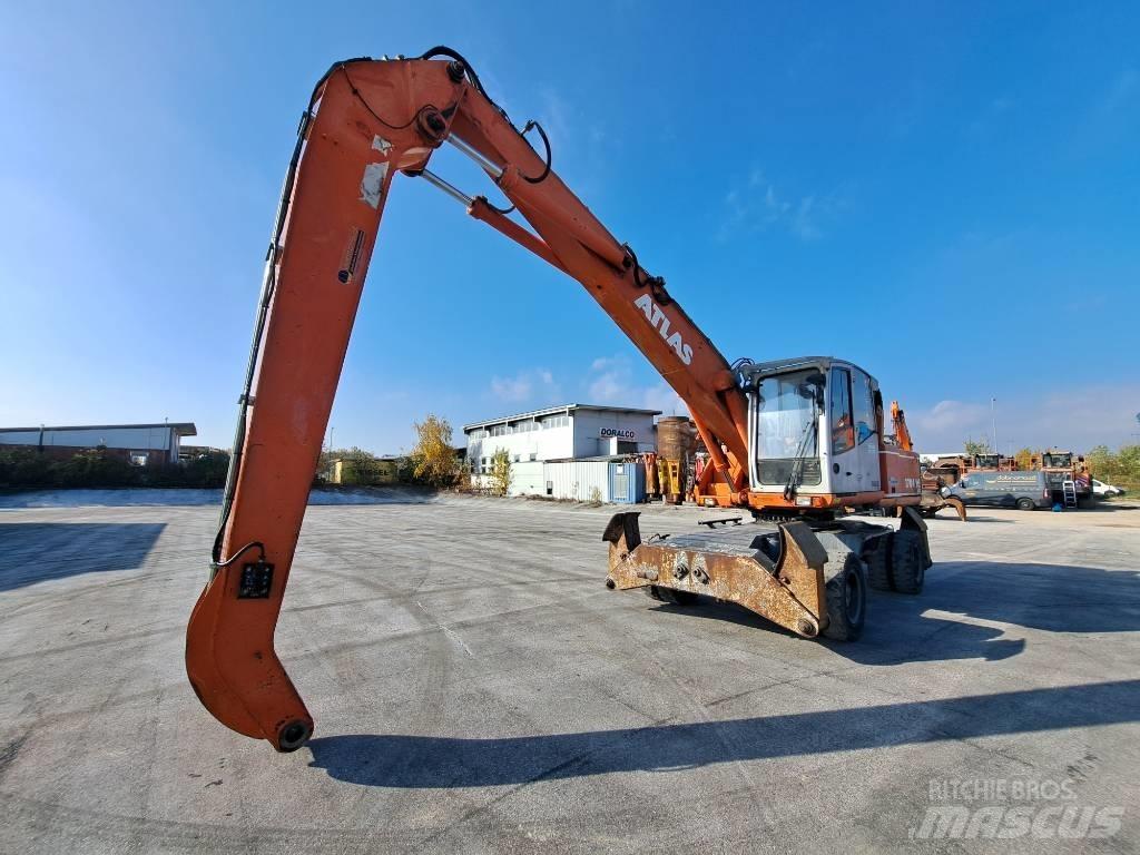 Atlas 1704 MI Stroje pro manipulaci s odpadem