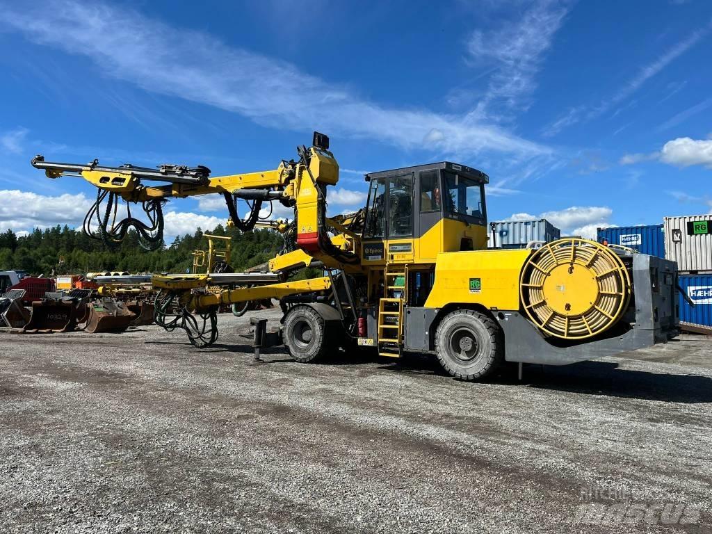 Atlas Copco XE3 C30 Tunelové a podzemní důlní vrtačky