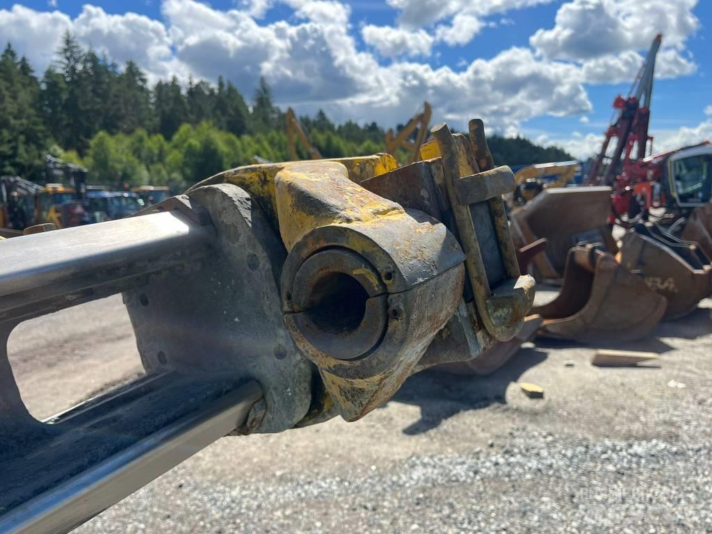 Atlas Copco XE3 C30 Tunelové a podzemní důlní vrtačky