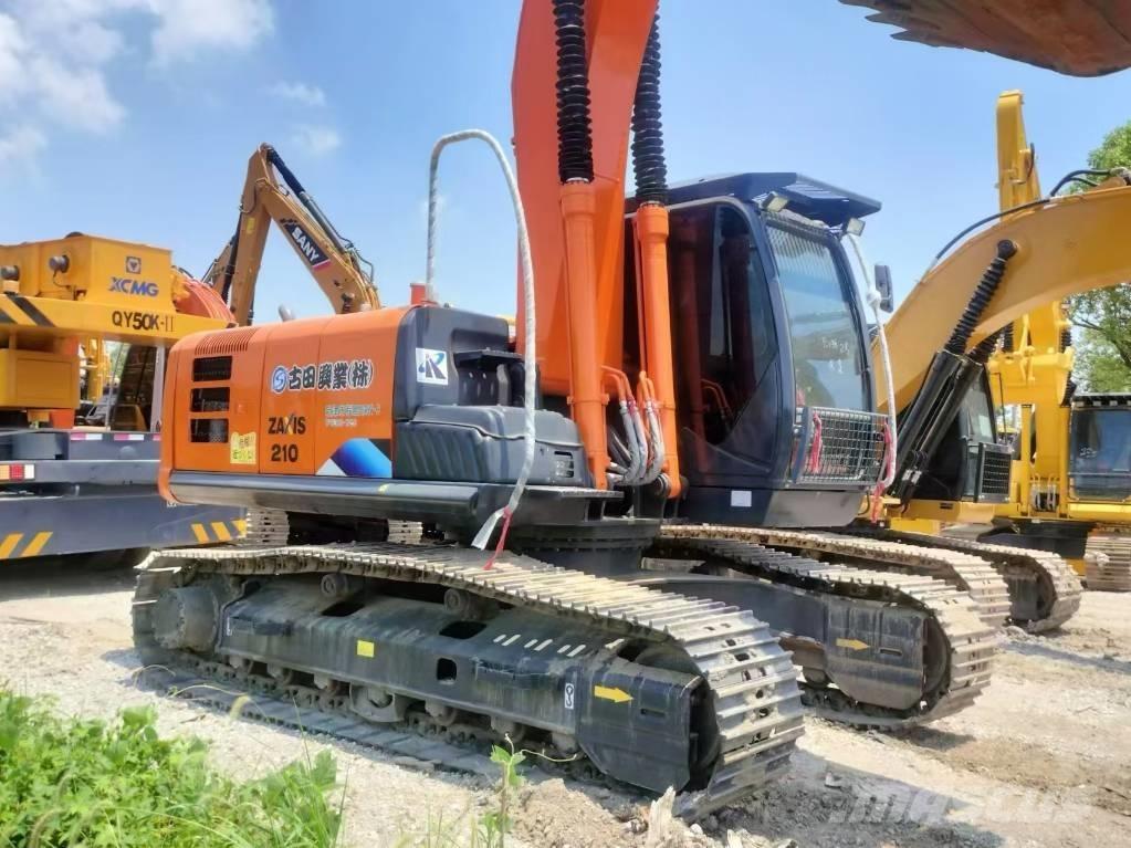 Hitachi ZX 210 Pásová rýpadla