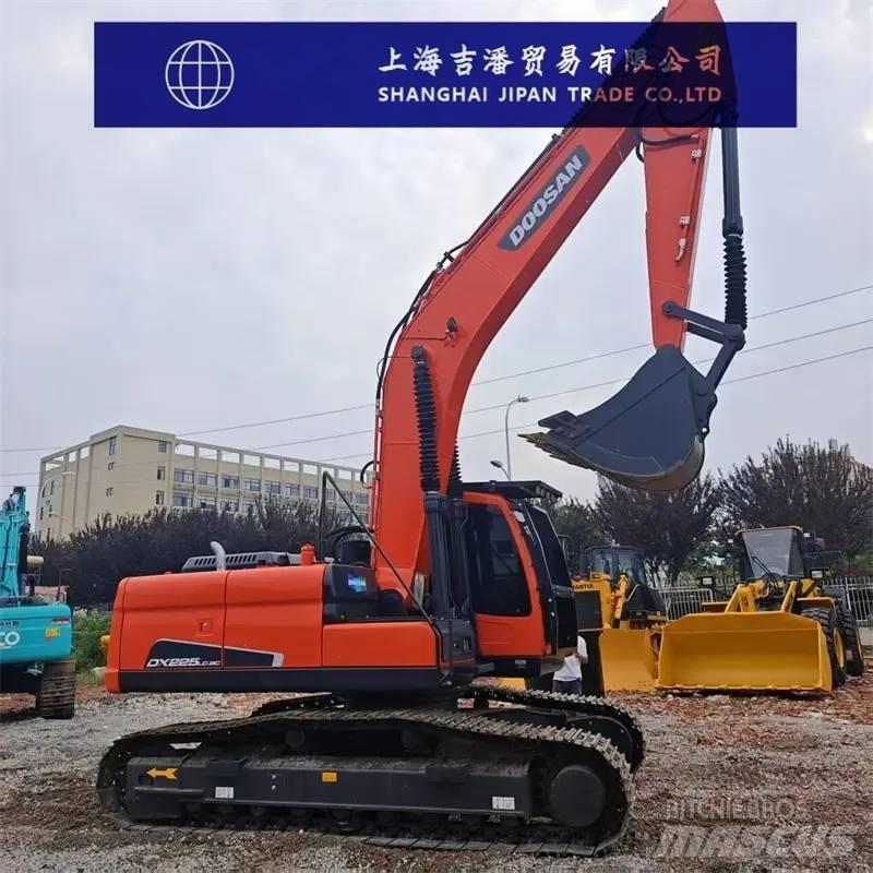 Doosan DX 225 Pásová rýpadla