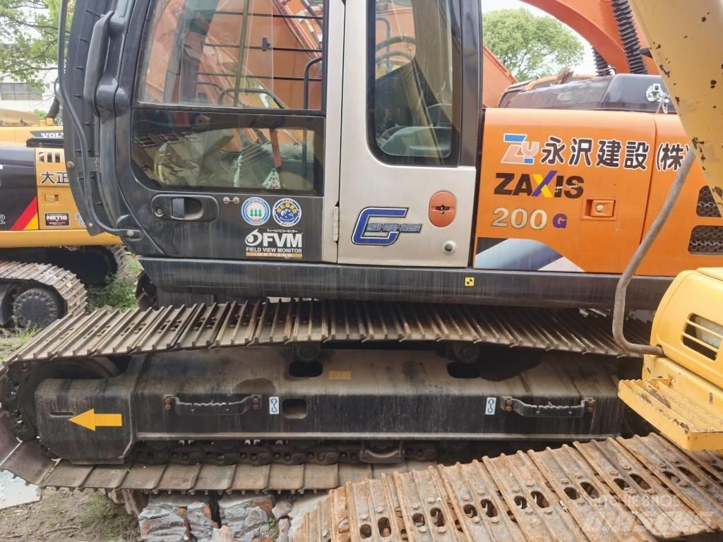 Hitachi ZX 200 Pásová rýpadla