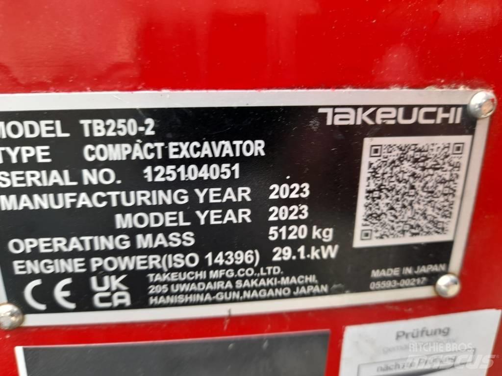 Takeuchi TB 250-2 Mini rýpadla < 7t