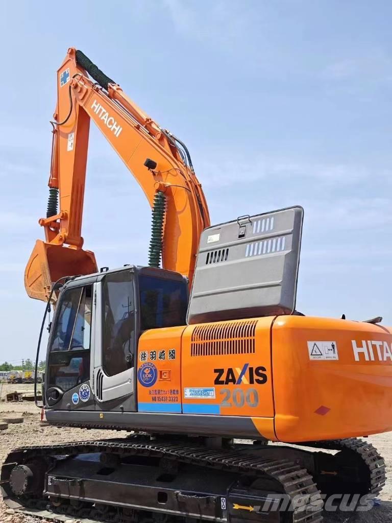Hitachi ZX200 Pásová rýpadla