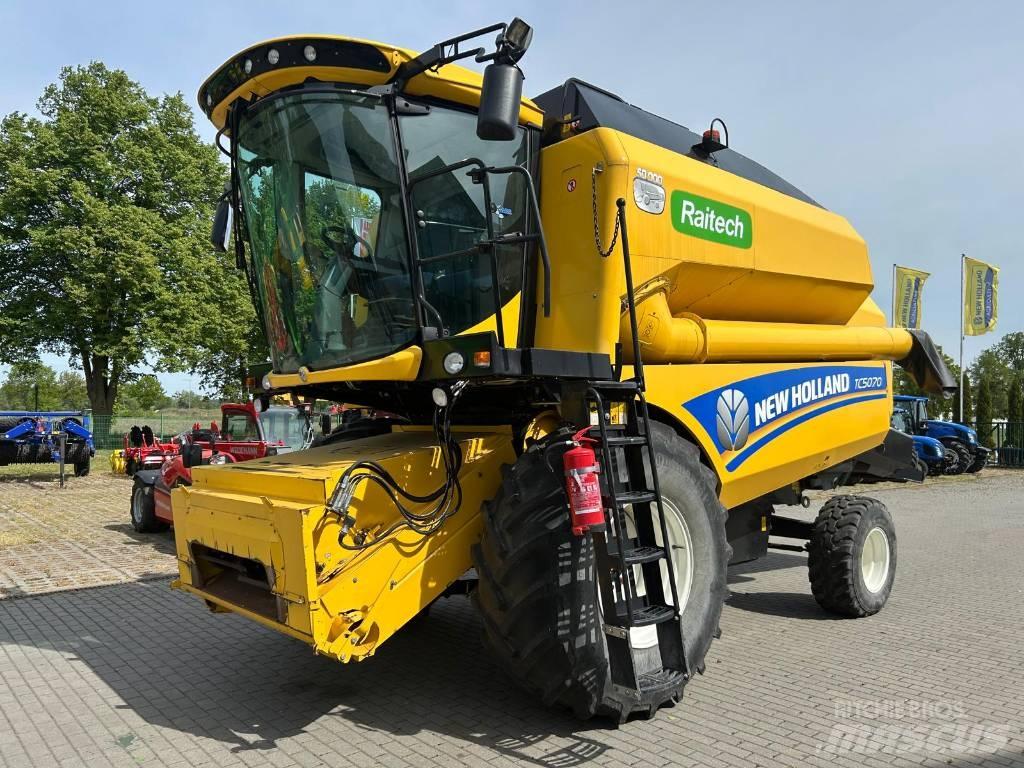 New Holland TC 5070 Sklízecí mlátičky