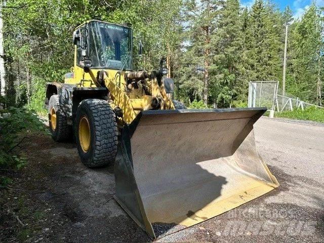 Komatsu WA 180-3 Kolové nakladače